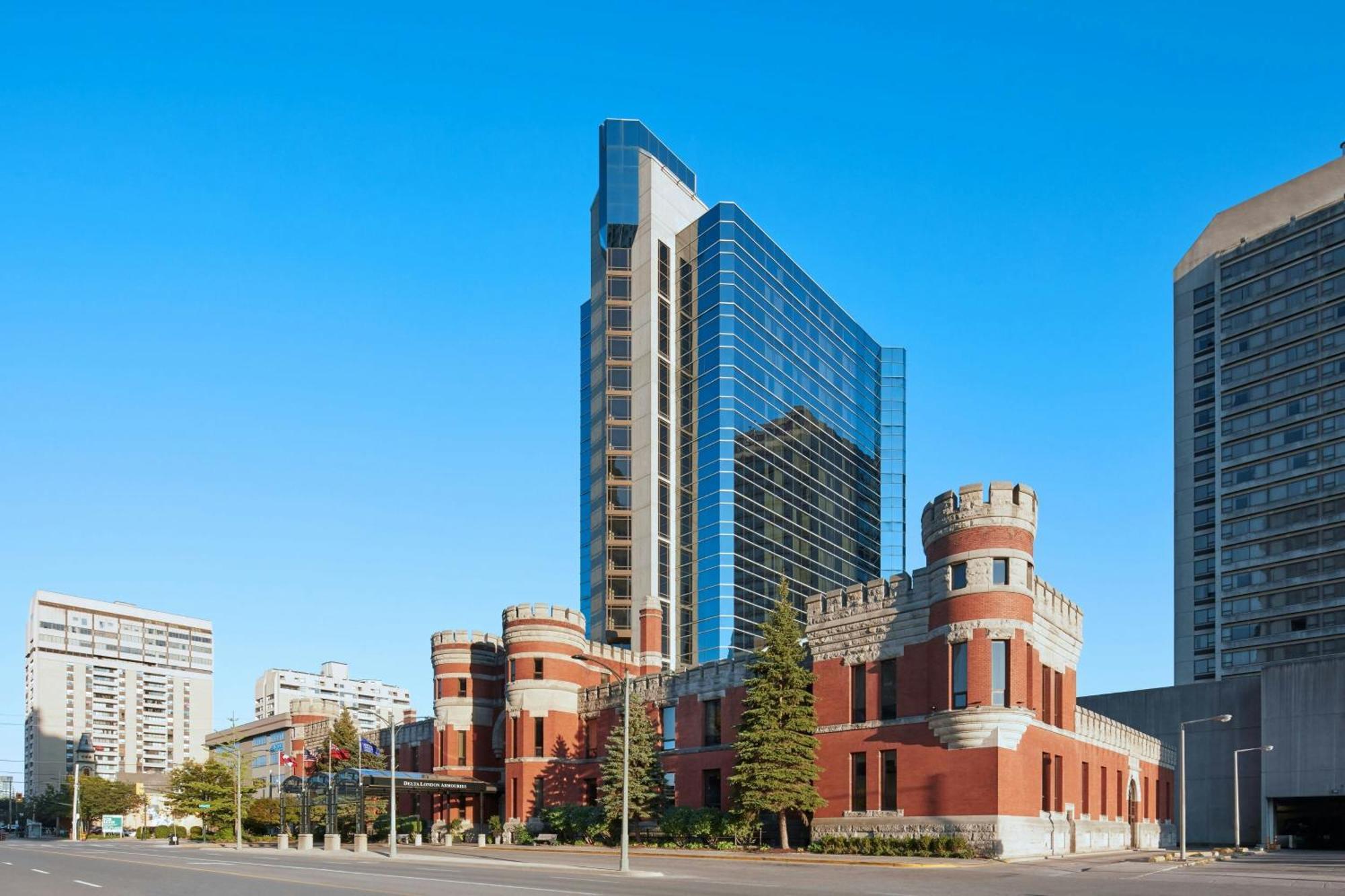 Delta Hotels By Marriott London Armouries Bagian luar foto