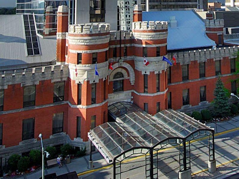 Delta Hotels By Marriott London Armouries Bagian luar foto
