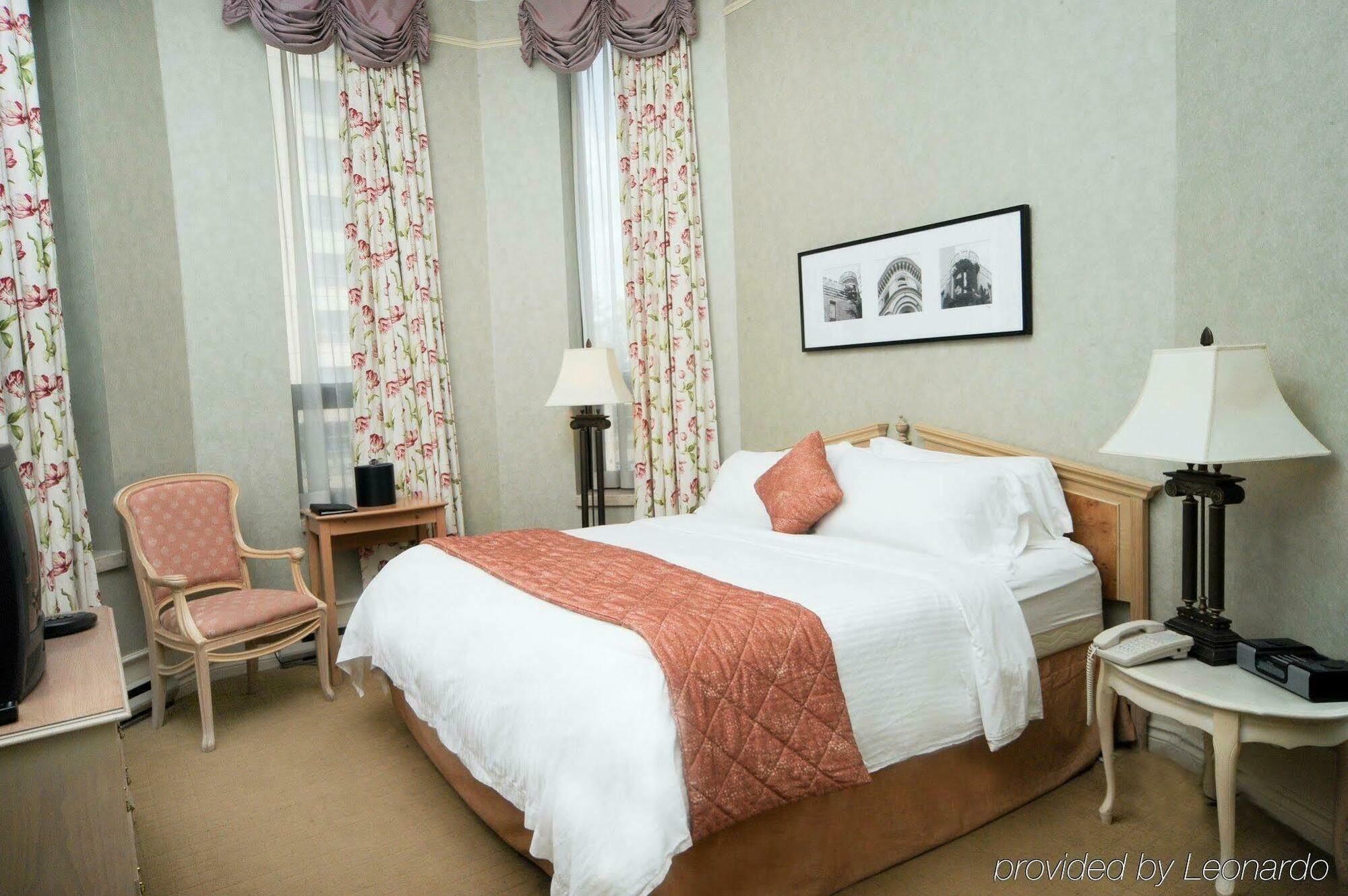 Delta Hotels By Marriott London Armouries Ruang foto